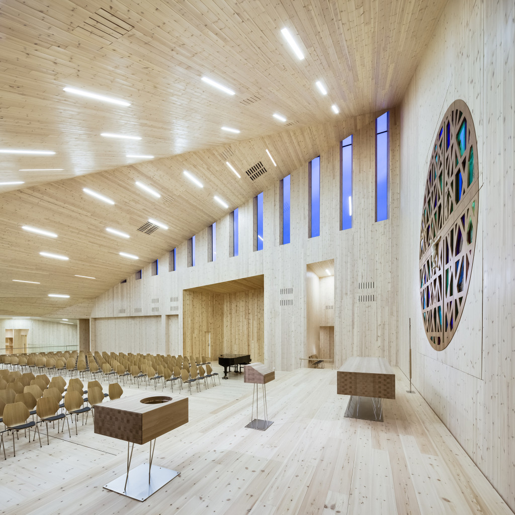 200515-community-church-knarvik-reiulf-ramstad-architects-2_hundven-clements_photograph
